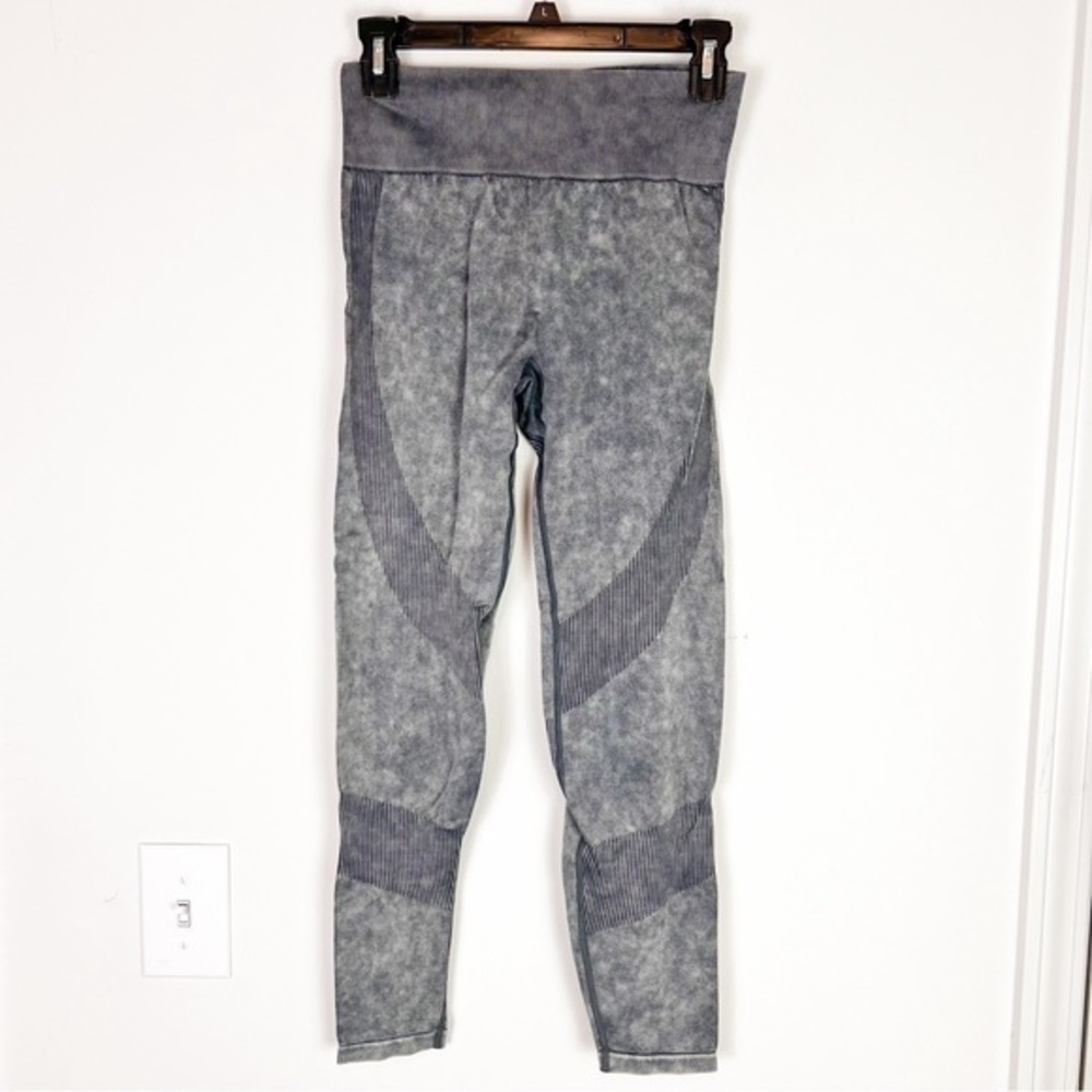 Victoria’s Secret “PINK” Seamless Gray Stretch Legging Workout/Activewear